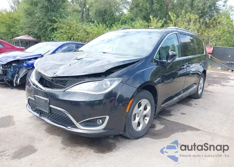 2017 Chrysler Pacifica Touring-L Plus z USA, uszkodzony, nr VIN 2C4RC1EG2HR533186